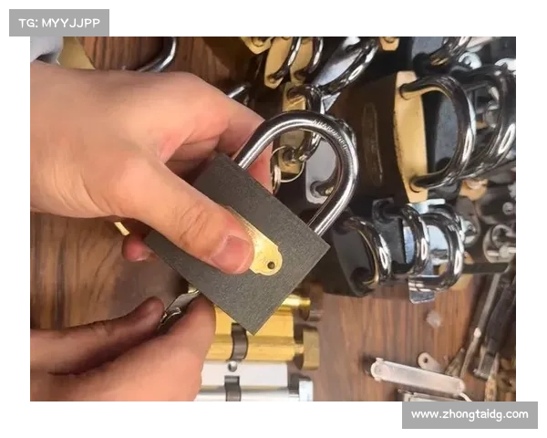 破解锁匠秘技的五个关键步骤揭秘,助你轻松掌握开锁技巧 破解锁匠秘技的五个关键步骤揭秘,助你轻松掌握开锁技巧