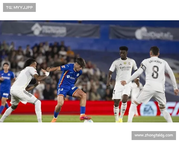 打破巴萨主导局面 皇马崛起的战略与未来发展路径分析